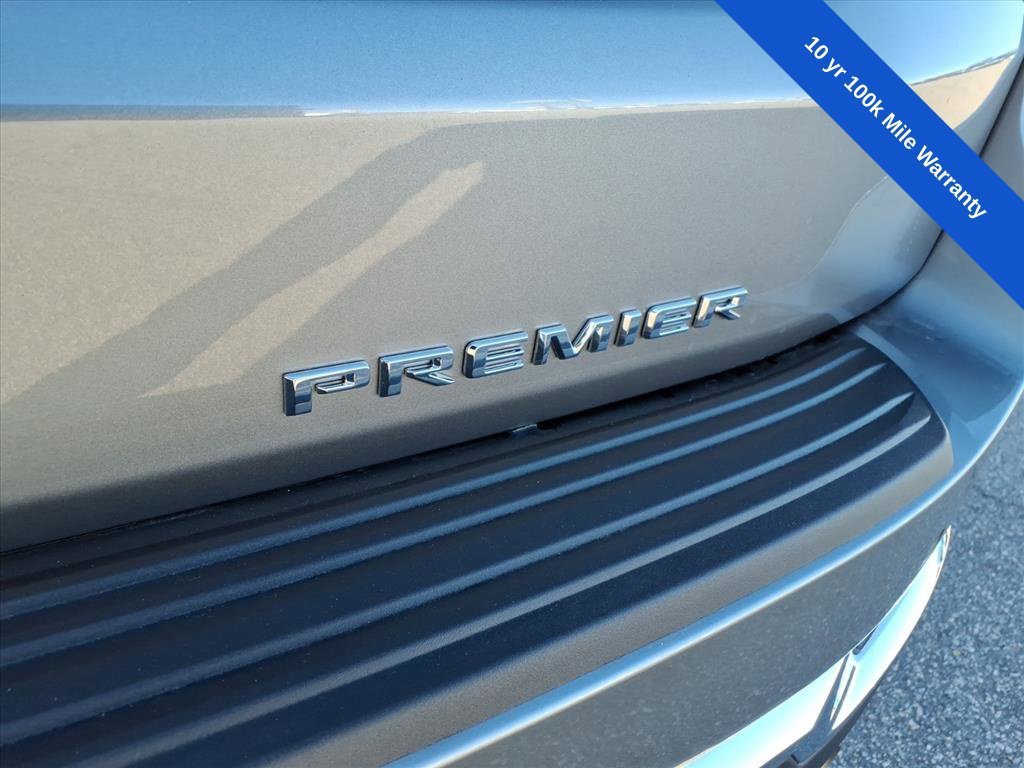 2026 Chevrolet Suburban Premier - Photo 9