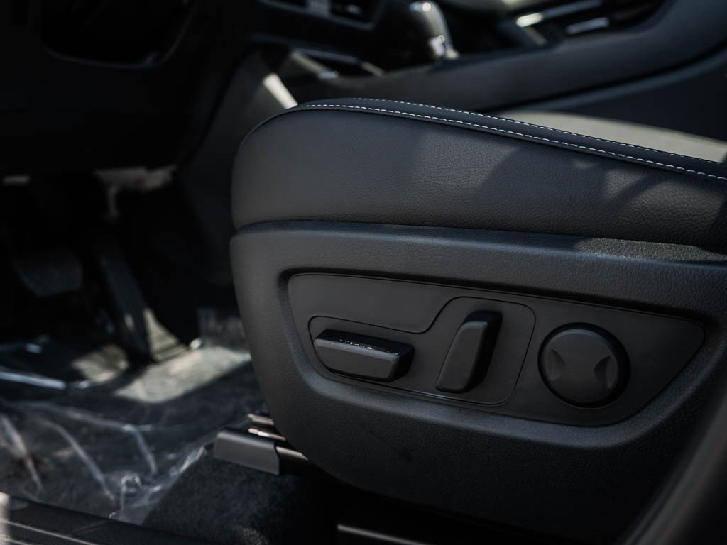 New 2026 Jet Black Mica Mazda 2.5 S Premium Plus AWD image 18