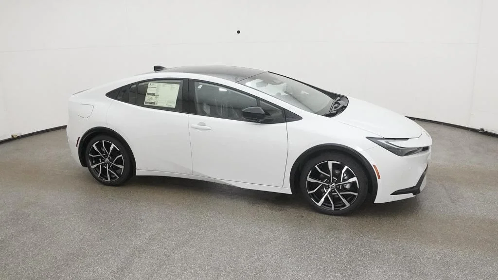 New 2026 Wind Chill Pearl Toyota XSE Premium image 19