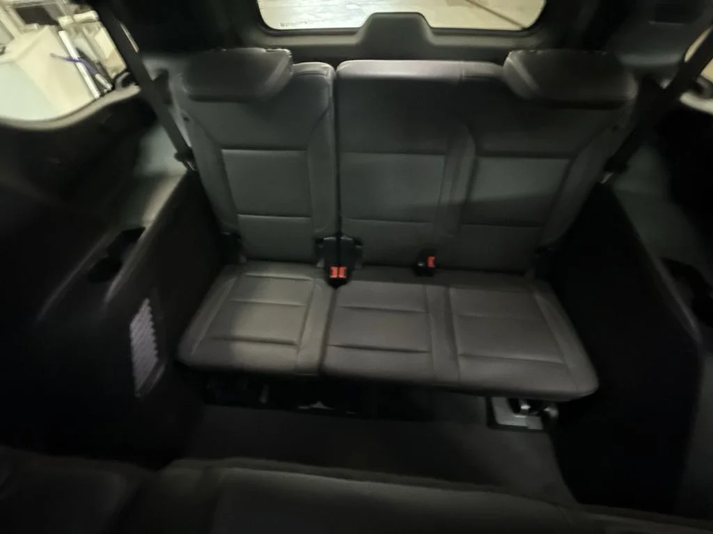 Used 2025 Black Chevrolet Z71 image 21