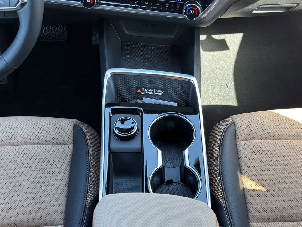 New 2026 Mosaic Black Metallic Chevrolet ACTIV image 15