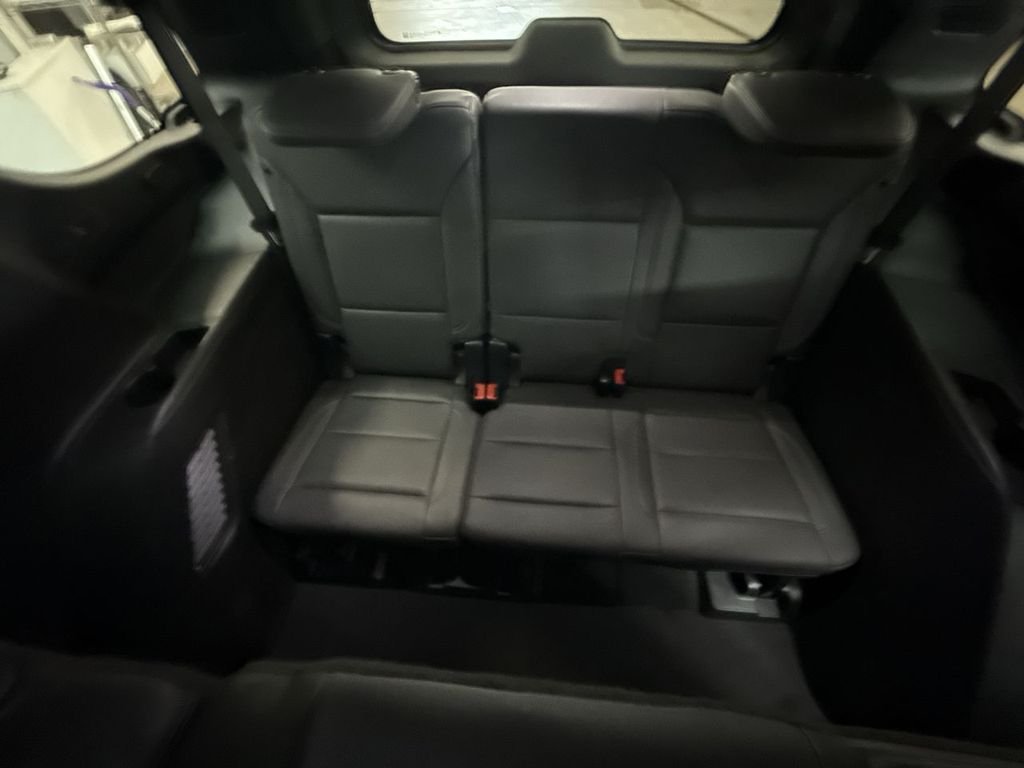 Used 2025 Black Chevrolet Z71 image 21