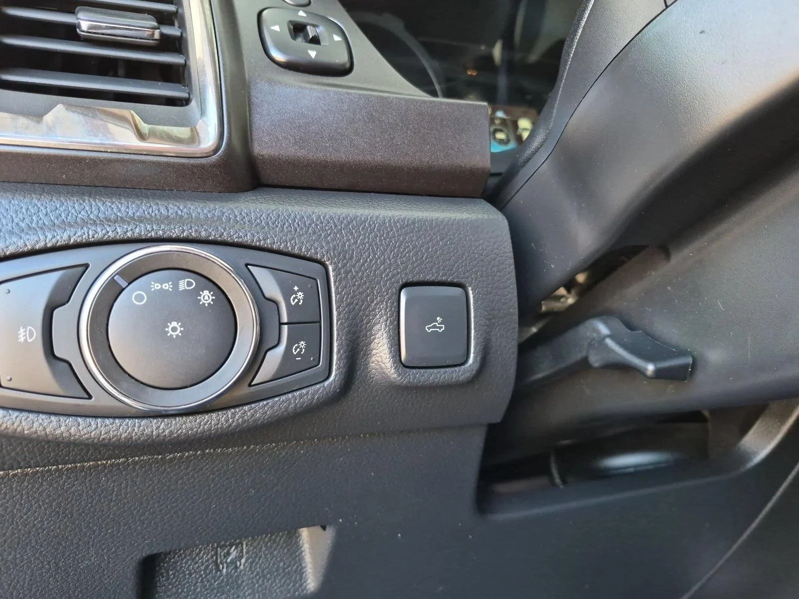 Used 2022 Cactus Gray Ford XLT image 26