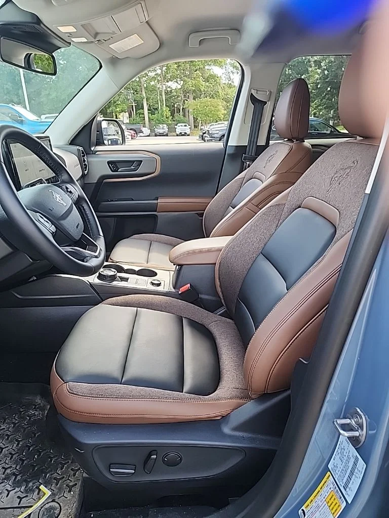 Used 2025 Gray Ford Outer Banks image 14