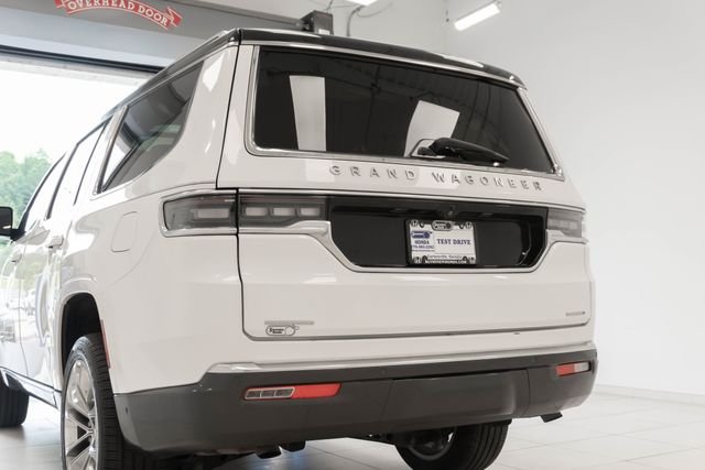 Used 2022 White Jeep Series II image 11
