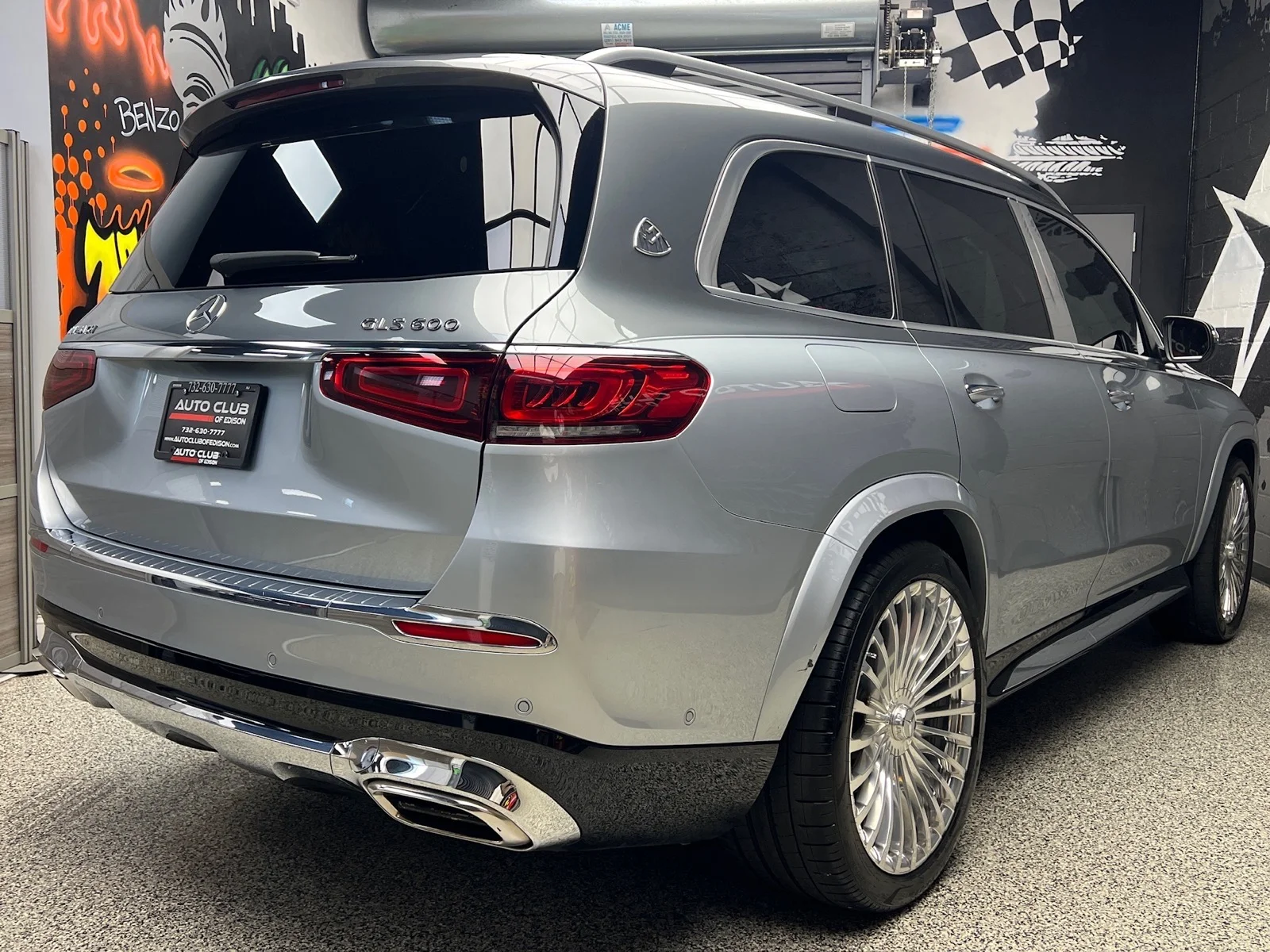 Used 2022 Cirrus Silver Metallic (922) Mercedes-Benz Mercedes-Maybach GLS 600 4MATIC® image 6