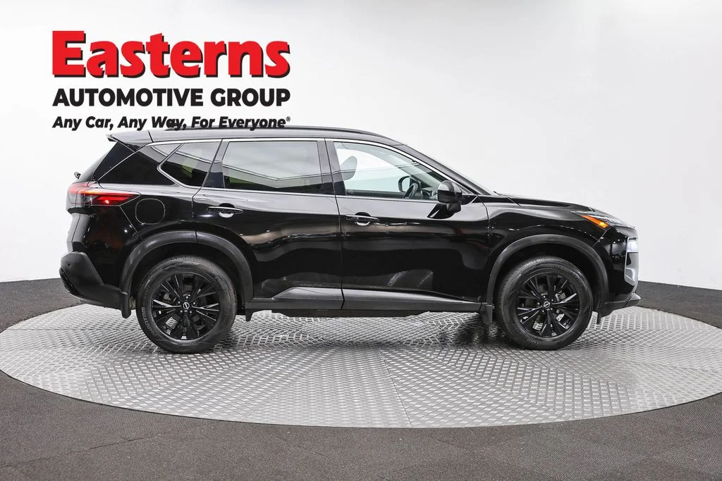 Used 2023 Black Nissan SV image 4