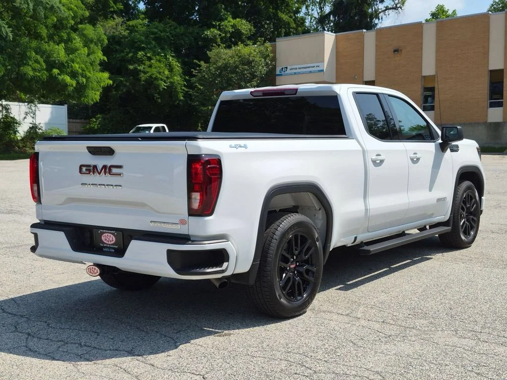 Used 2026 White GMC Elevation image 3