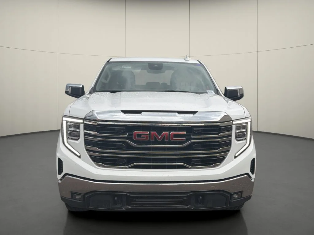 Used 2025 White GMC SLT image 2