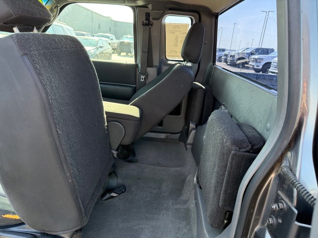 Used 2011 Gray Ford XLT image 11