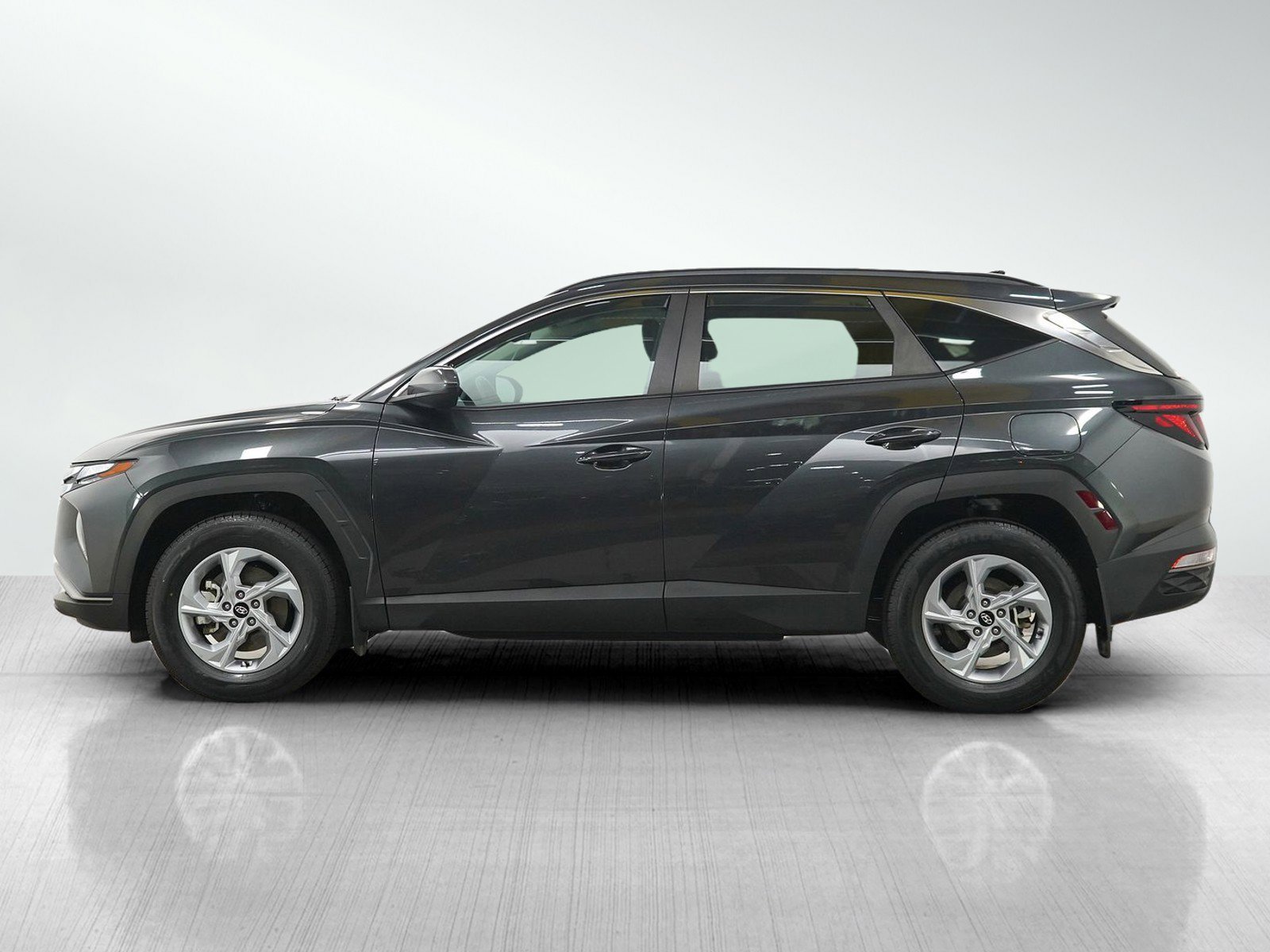 Used 2024 Dark Gray Metallic Hyundai SEL AWD *Ltd Avail* image 2
