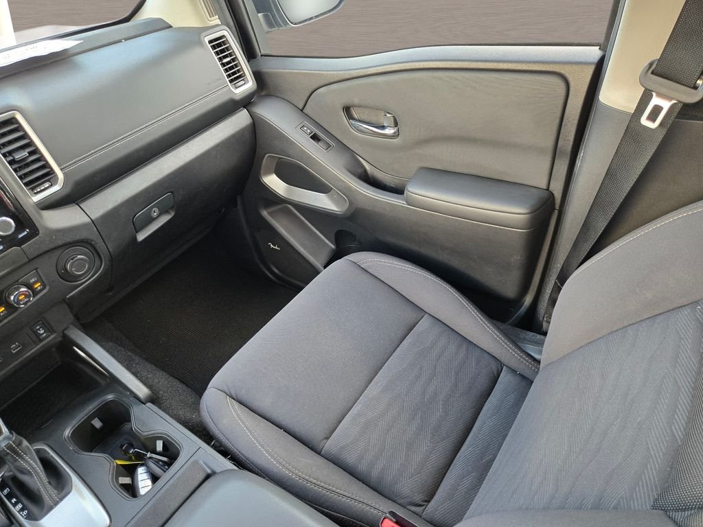Used 2023 White Nissan SV image 14