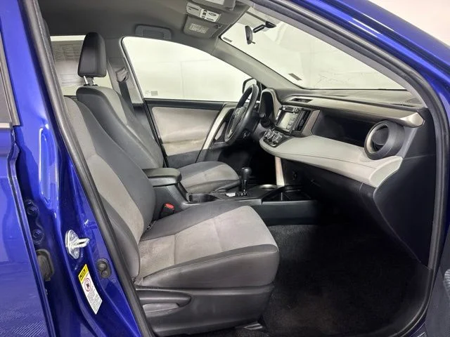 Used 2015 Blue Toyota LE image 4