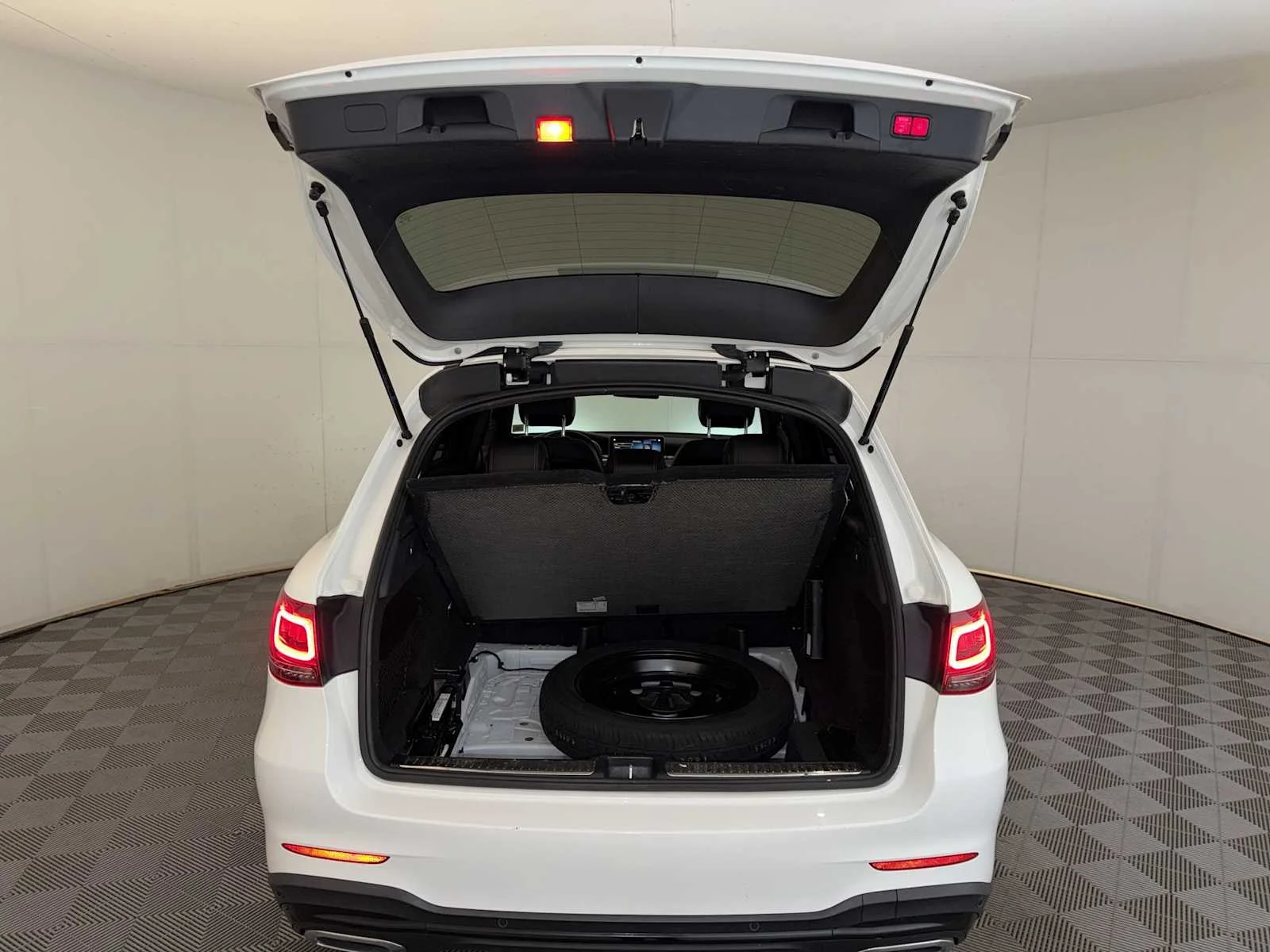 2021 Mercedes-Benz GLC GLC300 - Photo 23