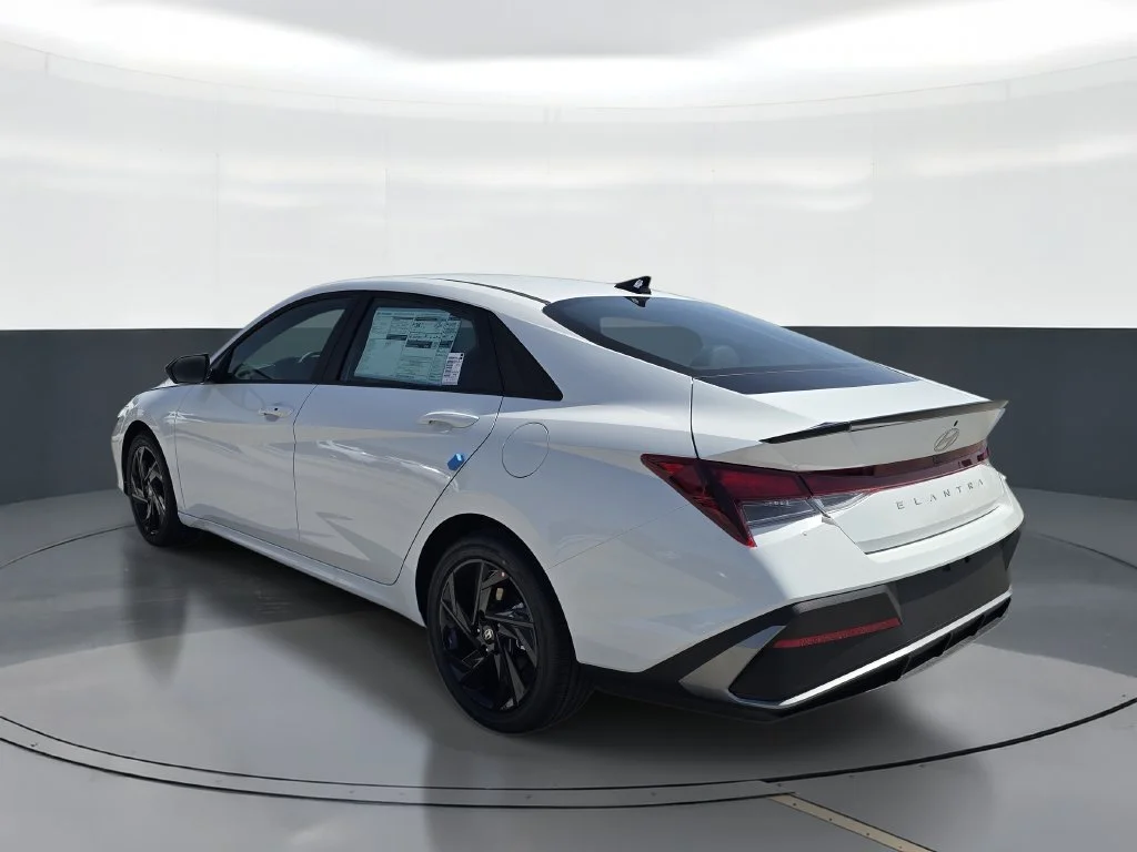 New 2026 White Hyundai SEL Sport image 4