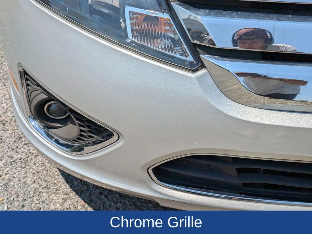 Used 2010 Brilliant Silver Metallic Ford SEL image 10