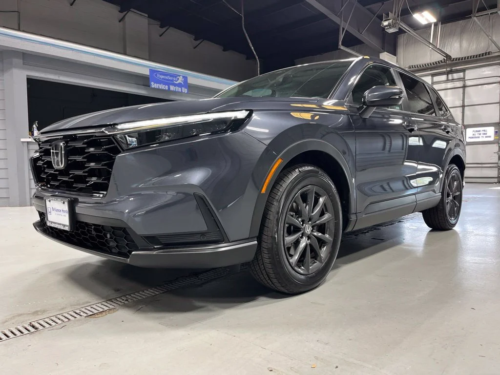 Used 2026 Meteorite Gray Metallic Honda EX-L image 3