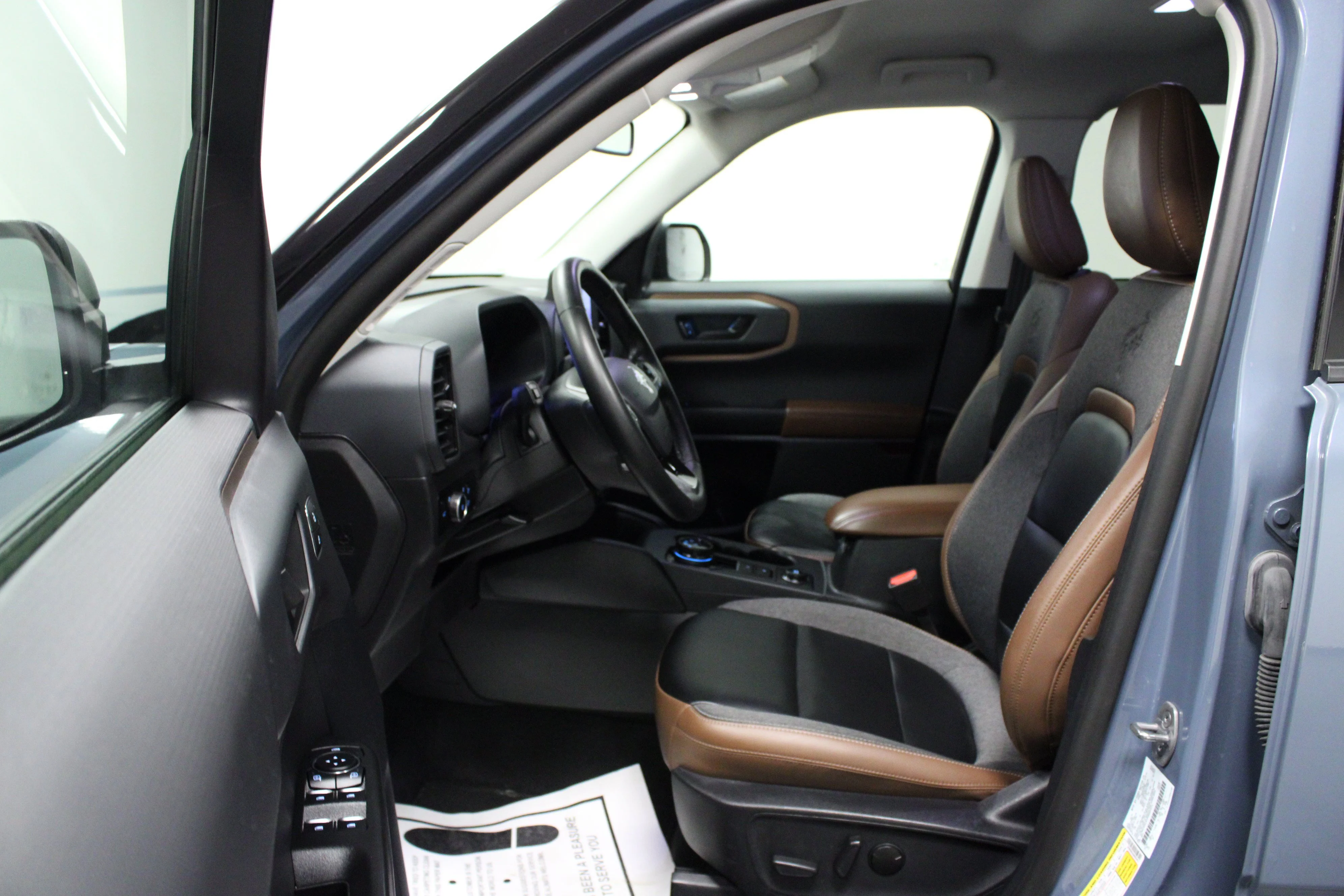 Used 2024 Azure Gray Metallic Ford Outer Banks image 12