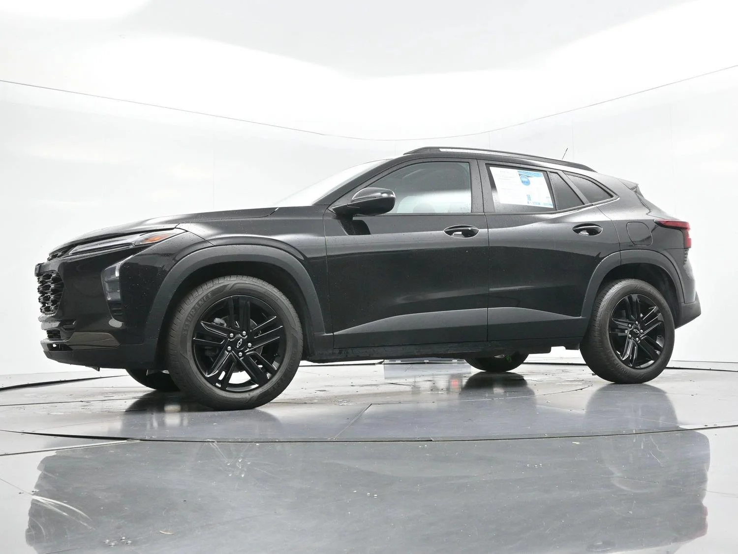 Used 2025 Mosaic Black Metallic Chevrolet ACTIV image 43