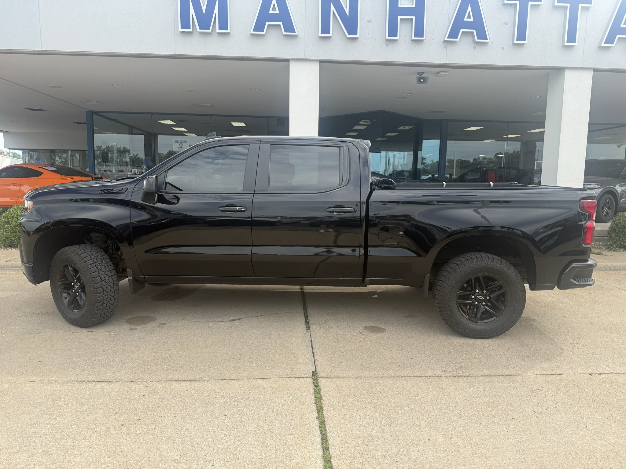 Used 2022  Chevrolet LT Trail Boss image 16