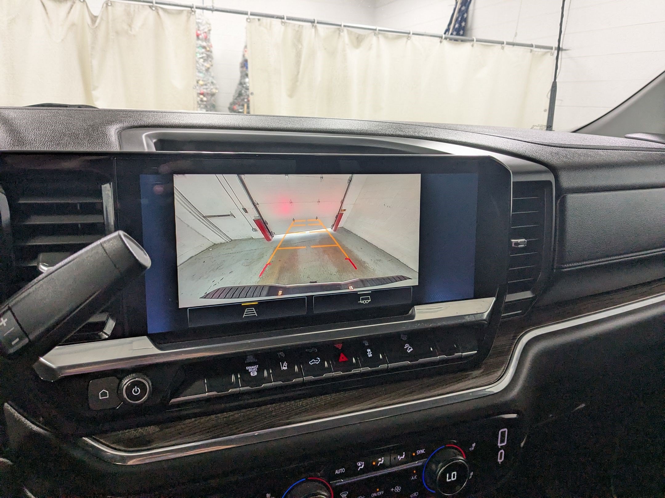 Used 2024 Summit White Chevrolet LT image 14