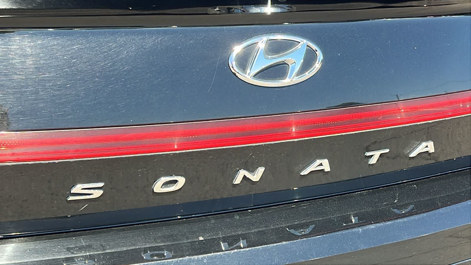 Certified Used 2023 Onyx Black Hyundai SEL image 28