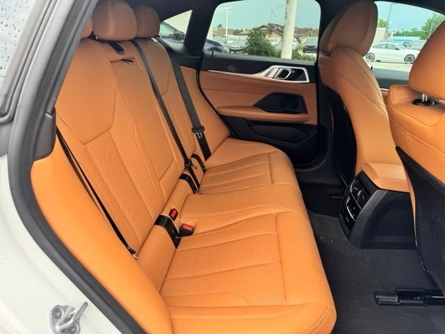 Used 2025 White BMW xDrive40 image 20