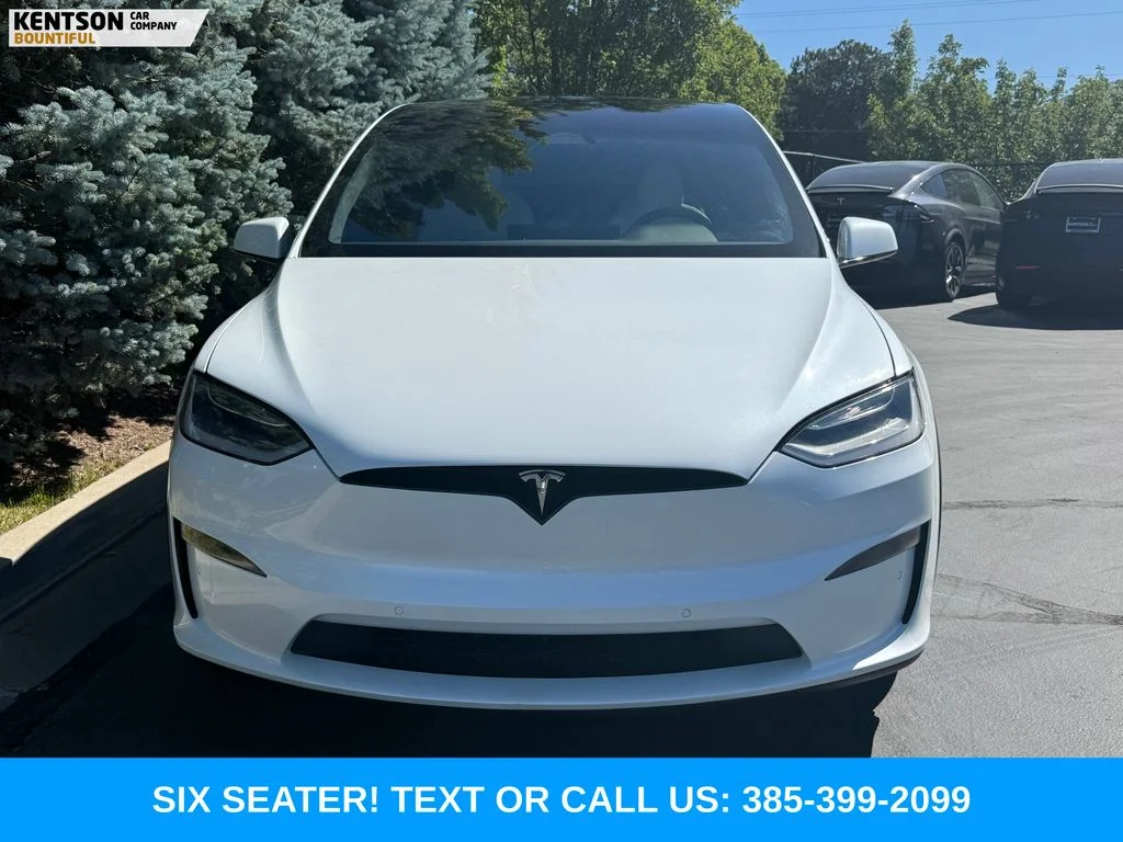 Used 2022 White Tesla Plaid image 2