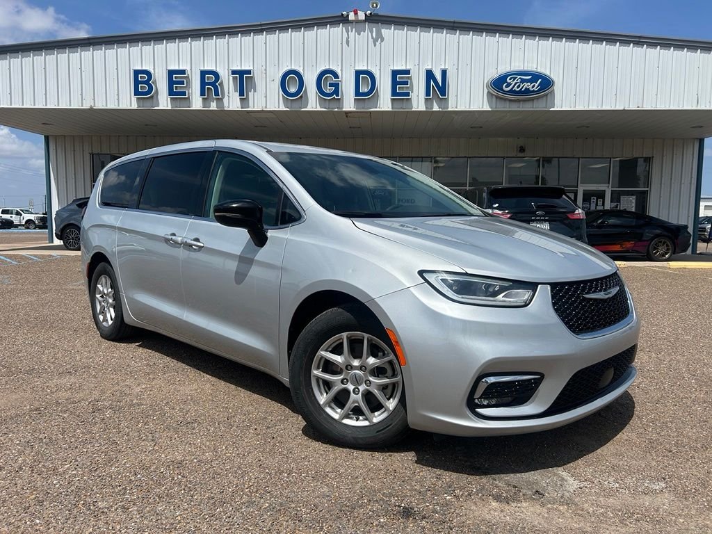 Used 2024 Silver Chrysler Touring L image 1