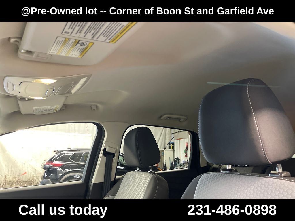 Used 2017 Gray Ford SE image 13