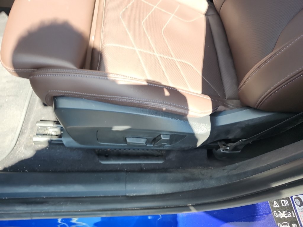 Used 2024 Portimao Blue Metallic BMW M35i image 19