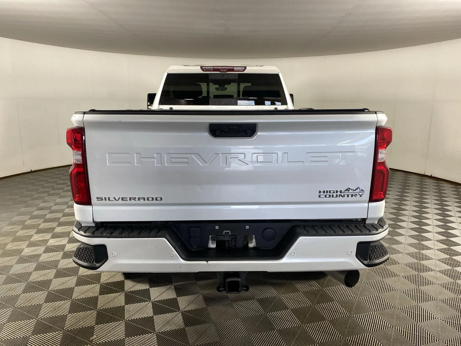 Used 2021 Iridescent Pearl Tricoat Chevrolet High Country image 6