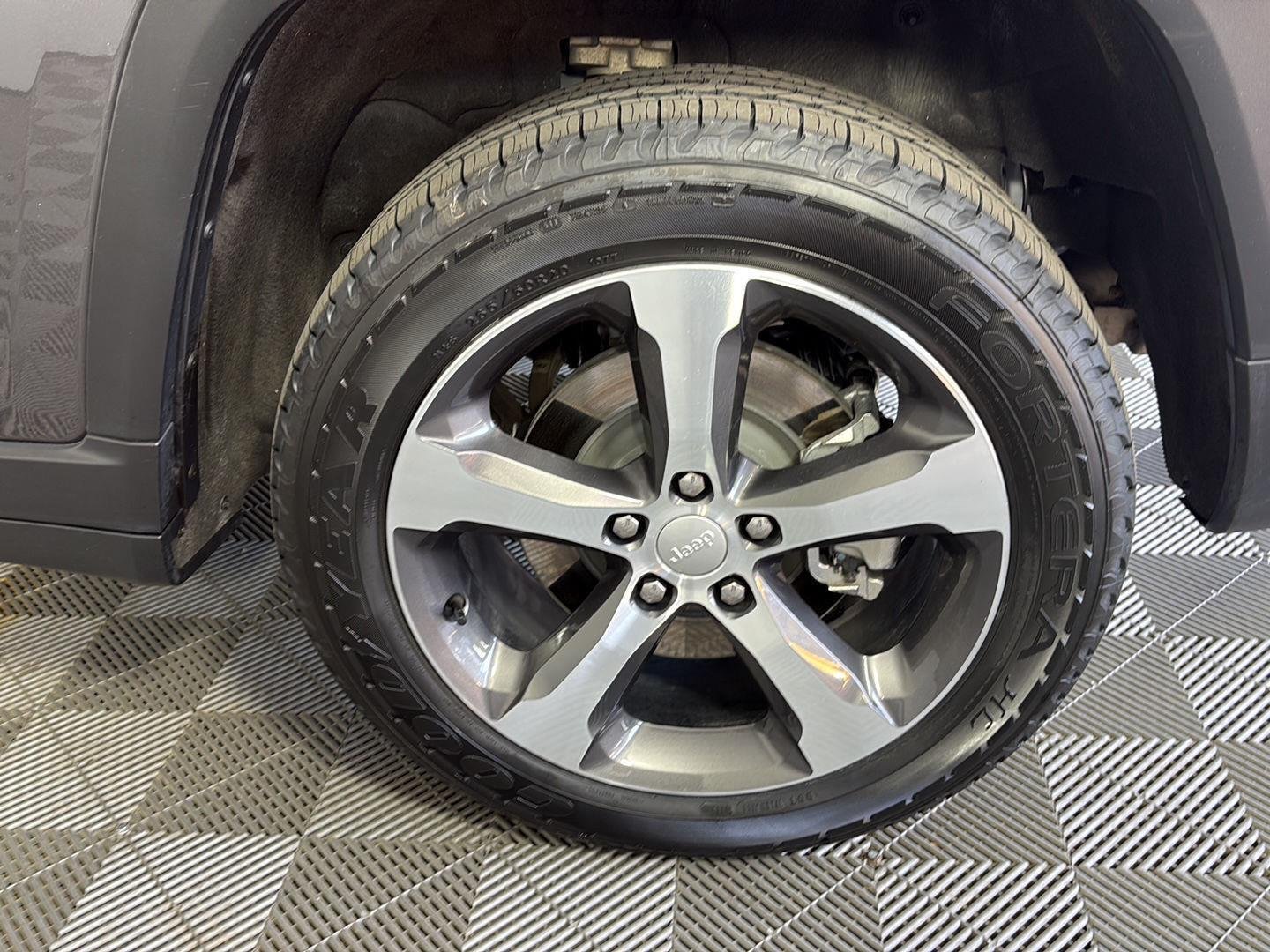 Used 2022 Baltic Gray Metallic Clearcoat Jeep 4xe image 14