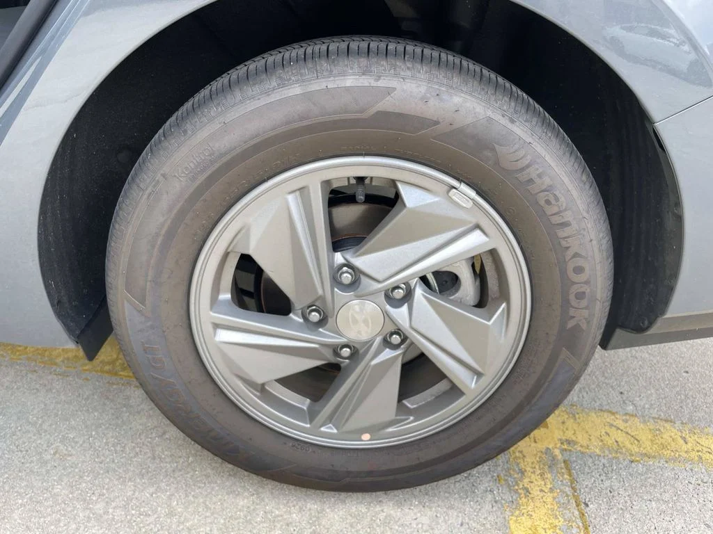 New 2026 Gray Hyundai SE image 9