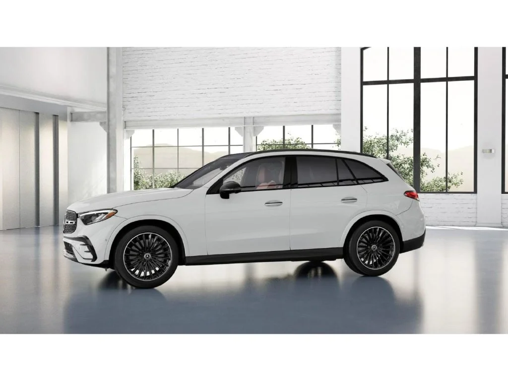 New 2027 White Mercedes-Benz GLC 300 image 36