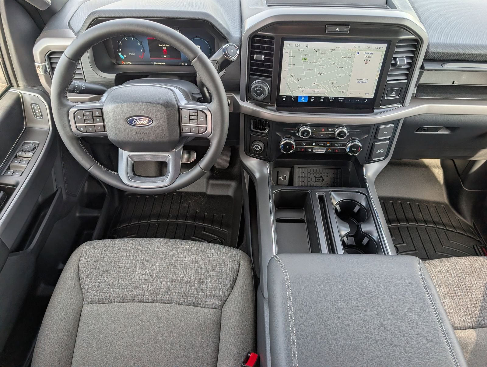New 2026 Oxford White Ford XLT image 6