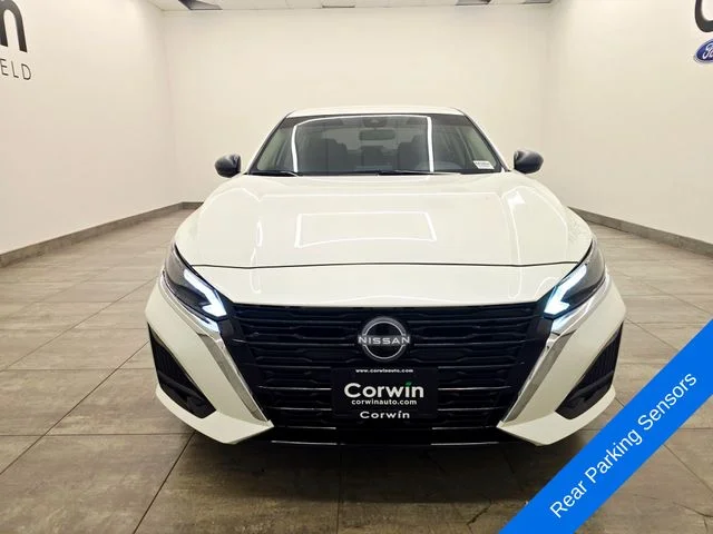 Used 2024 White Nissan 2.5 SV image 7