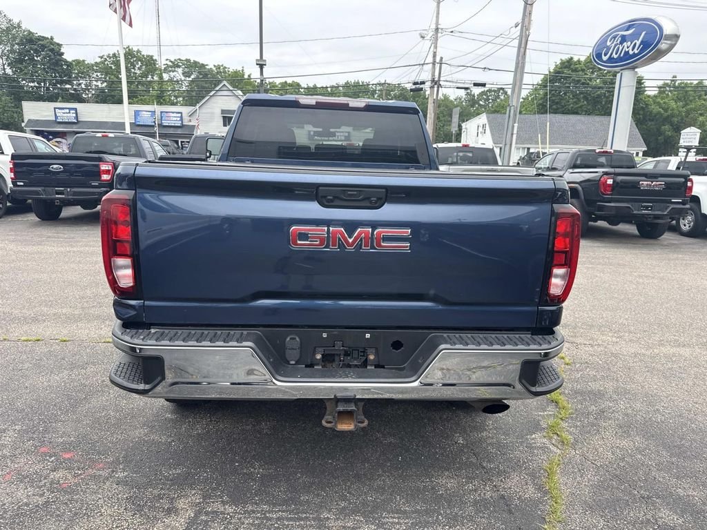 Used 2020 Blue GMC SLE image 4