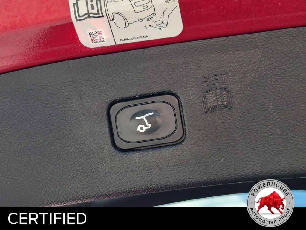 Used 2018 Red Ford SEL image 15