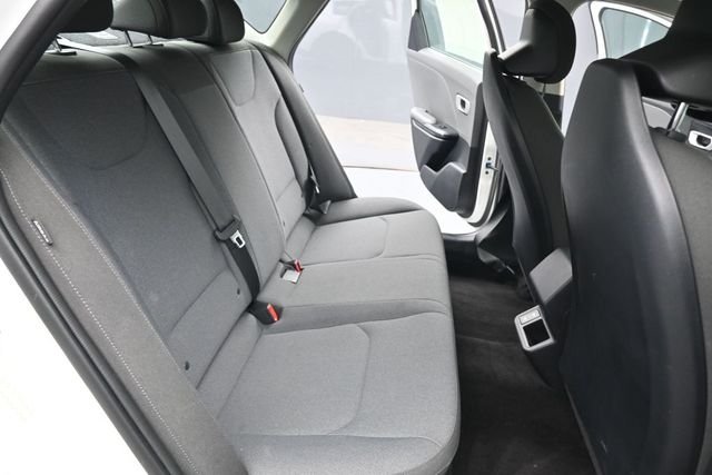 Used 2025 White Kia LXS image 12