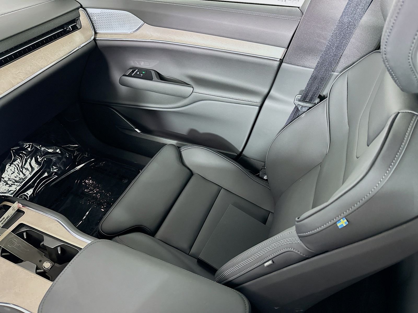 Used 2025 Denim Blue Metallic Volvo Twin Motor Performance Ultra image 24