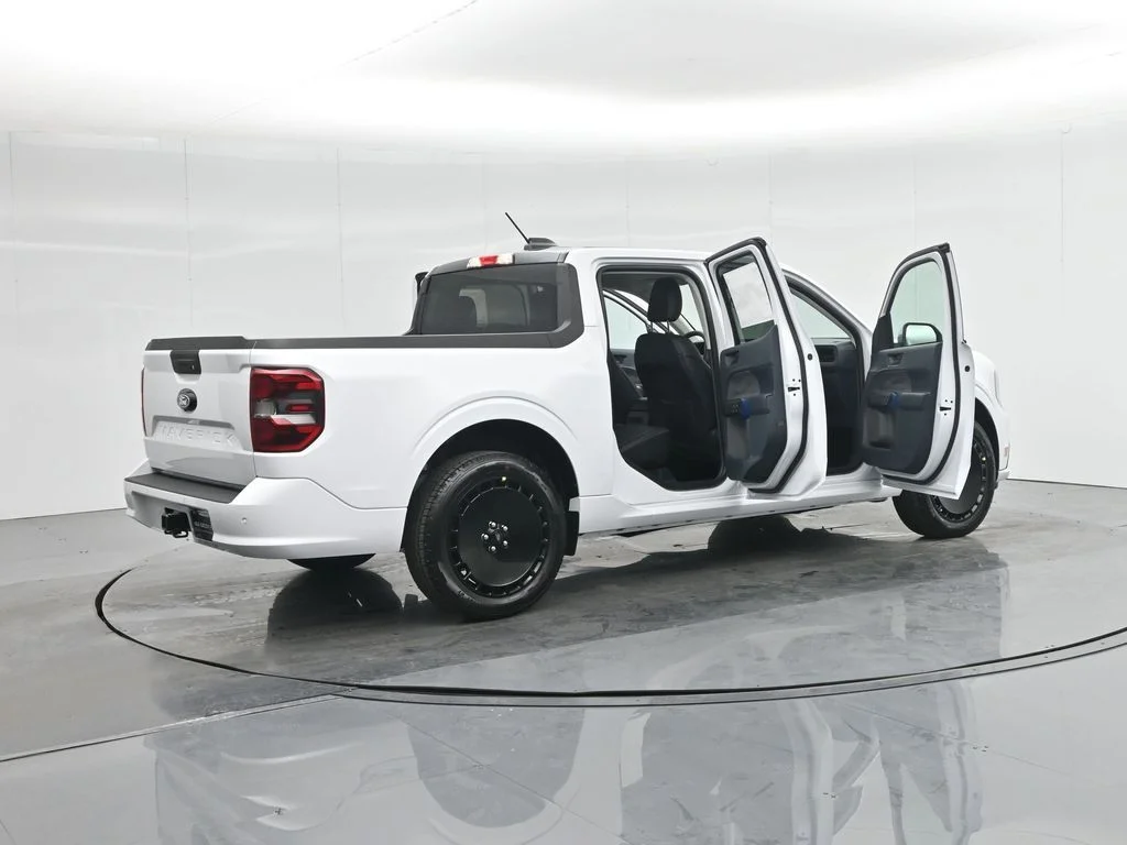 New 2025 White Ford Lobo Standard image 5