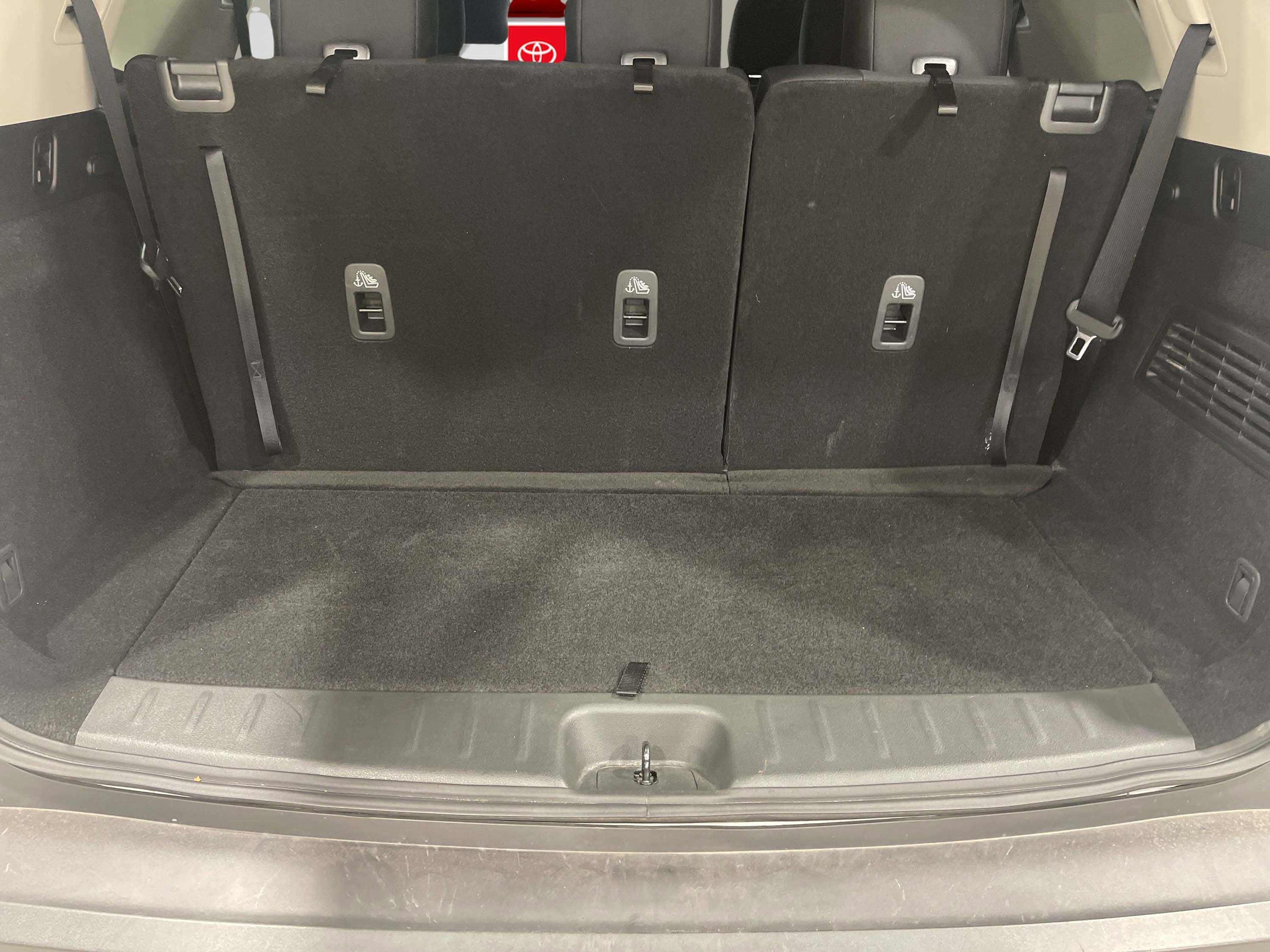 2025 Nissan Pathfinder SV - Photo 27