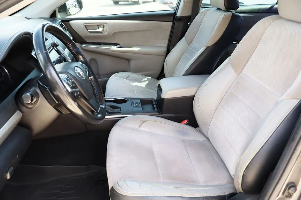 Used 2016 Gray Toyota XSE V6 image 20