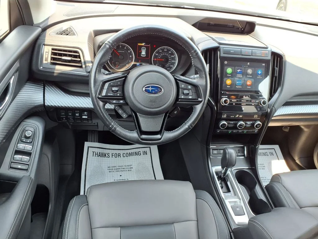 Used 2022 Ice Silver Metallic Subaru Onyx Edition image 4