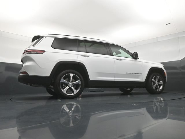 New 2026 Bright White Clear-Coat Exterior Paint Jeep Limited image 20