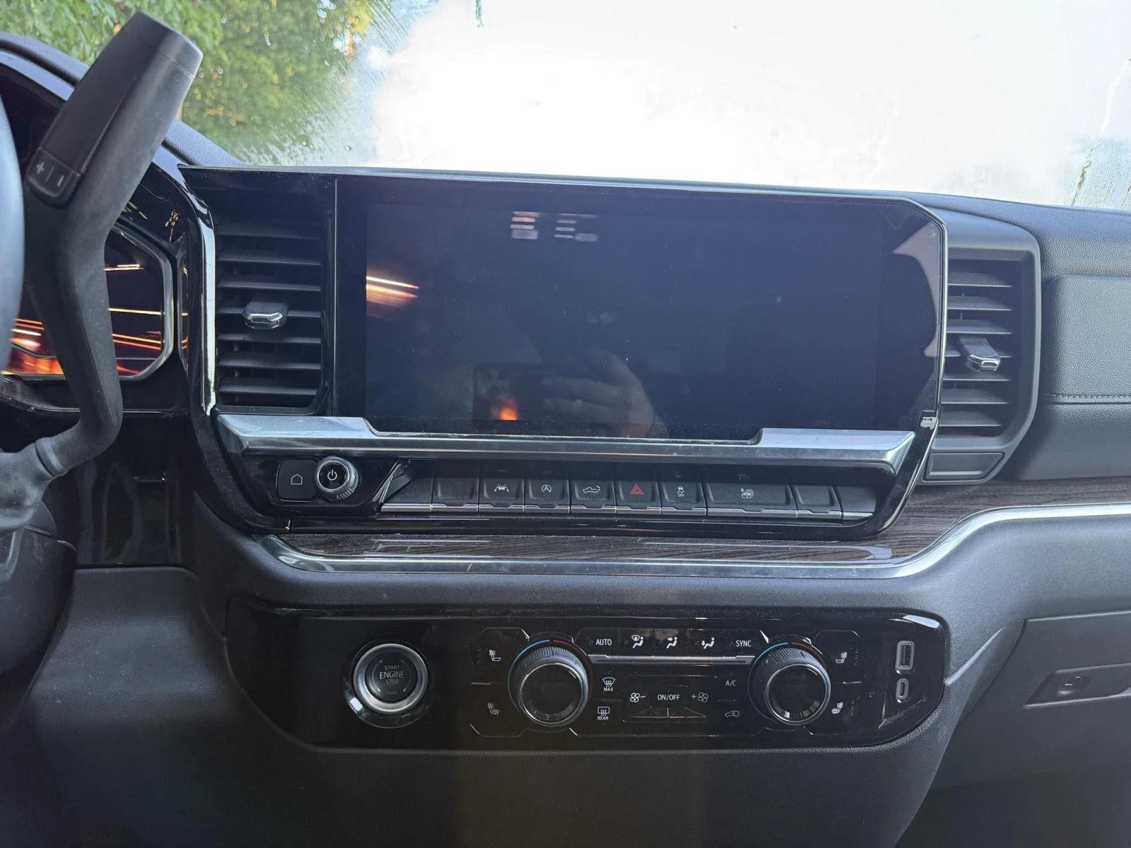Used 2024 Summit White Chevrolet LT image 15