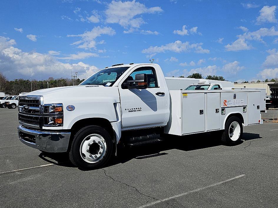2024 Chevrolet Silverado HD Work Regular Cab 141" WB's photo