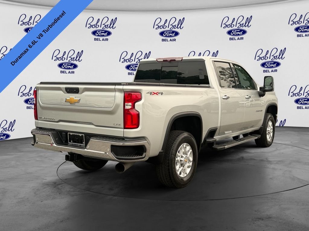 Used 2022 Silver Ice Metallic Chevrolet LTZ image 7