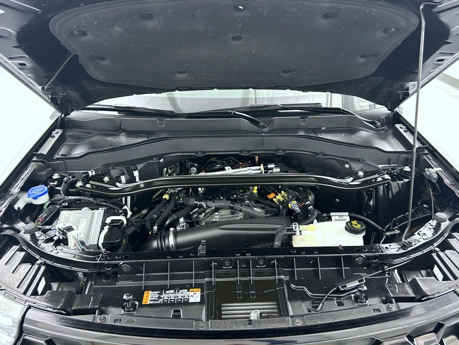 Used 2025 Gray Ford ST-Line image 26